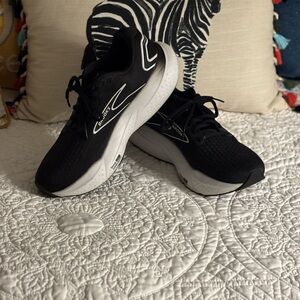 Brooks Glycerin black and white running shoes